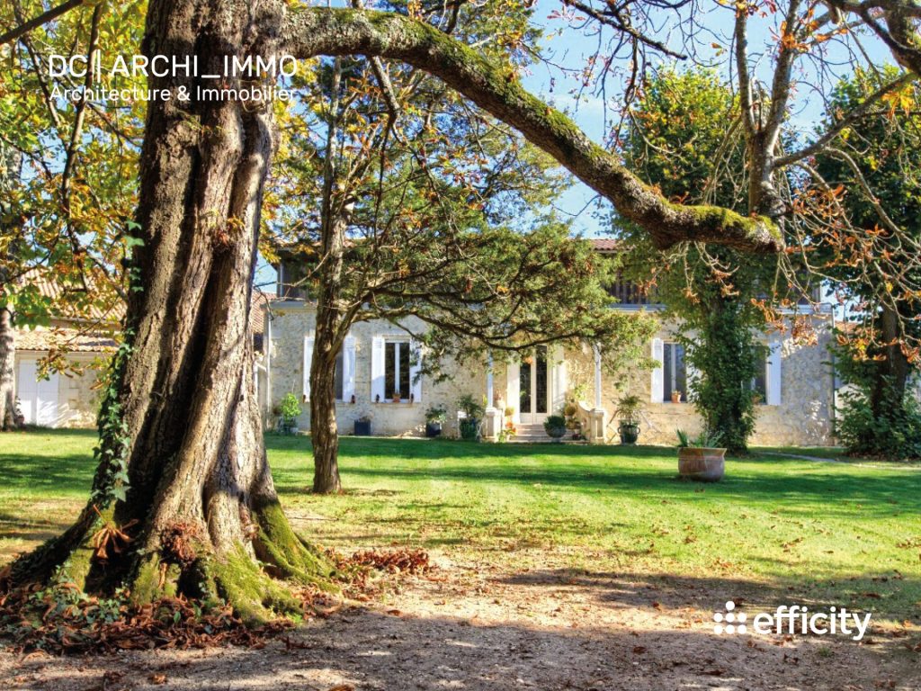 Domaine - 500 m² sur 1/2 ha